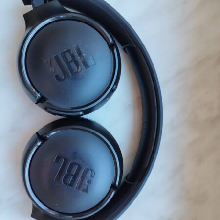 bezdrátová sluchátka JBL Tune 510BT v černé barvě